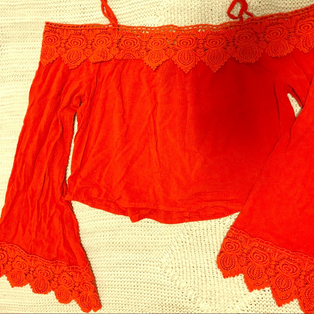 Off the shoulder Forever 21 bell sleeve lace top